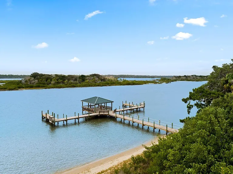 You can also catch sunsets if you navigate through the Jurassic park-like dirt road till you end up at the dock on the Matanzas River. Bring your fishing rods if you like to fish. (Sorry, we don't have our fishing gear here).
