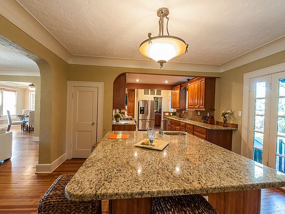 Island Bar off Kitchen with wine cooler