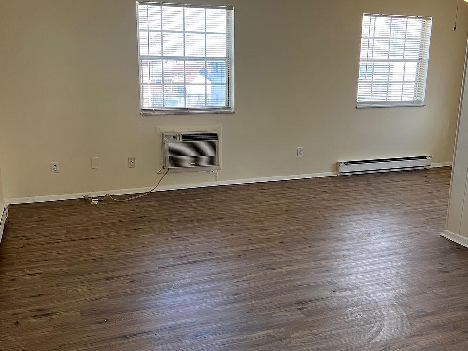 1st image of 830 Continental Ct #3