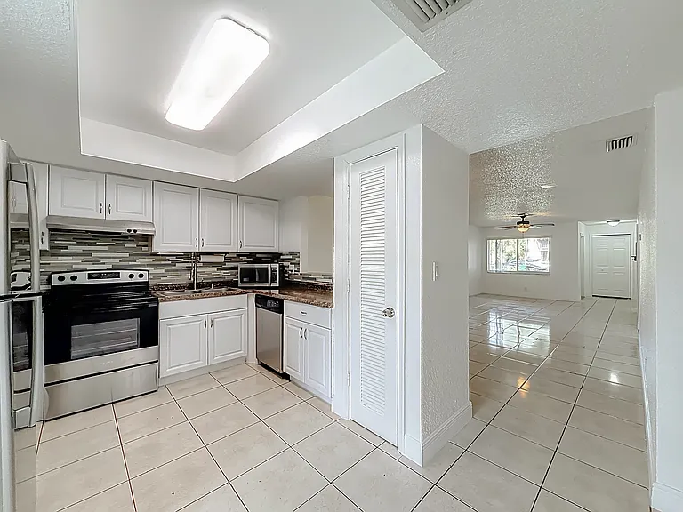 7504 NW 44th Ct #W — Photo 26