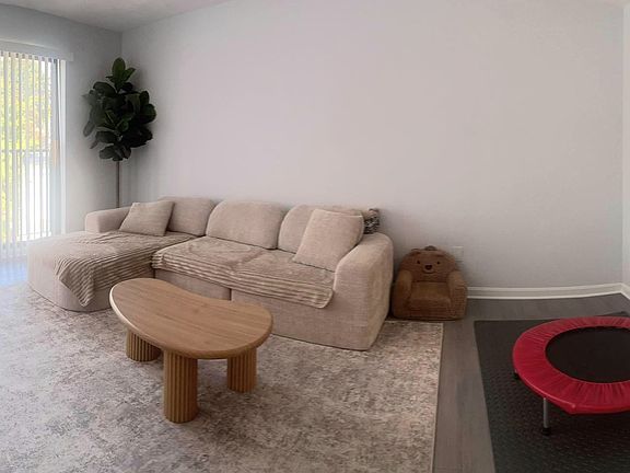 4th image of 505 Washington Ave APT 46