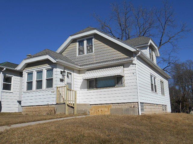 1st image of 8714 W Greenfield Ave
