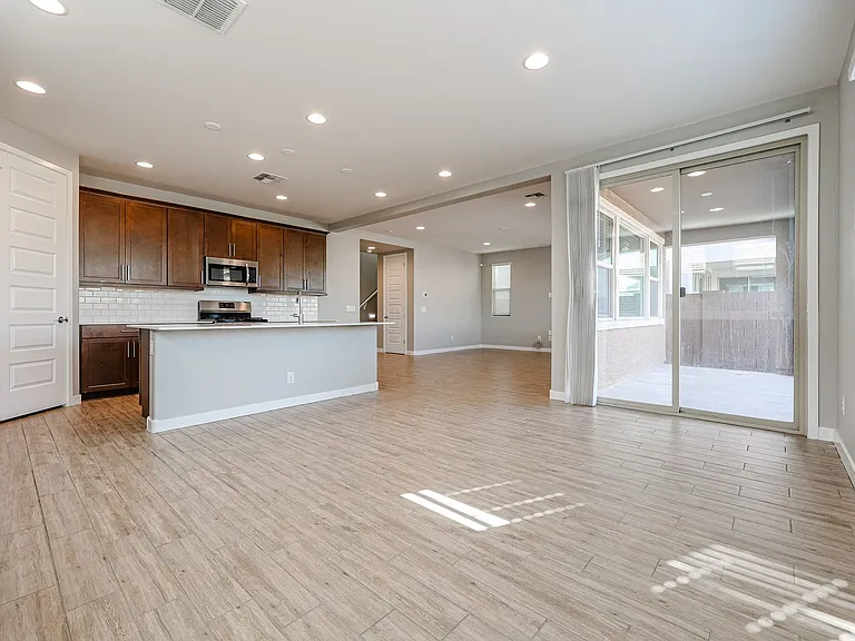 9132 W Glenrosa Ave — Photo 8