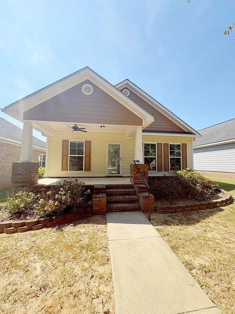 3 bed, 2.0 bath, $1,550 — Photo 1