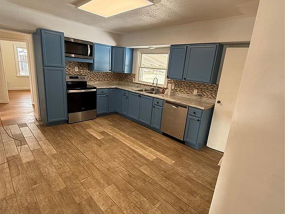 3rd image of 9437 Cote Brilliante Ave