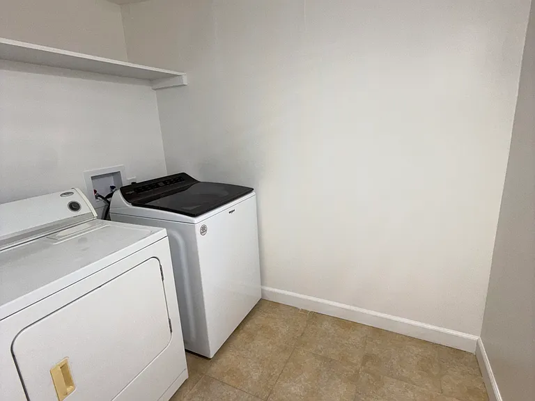 17346 Martha St — Photo 6