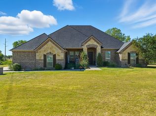 330 Pack Saddle Ct, Weatherford, TX 76088
