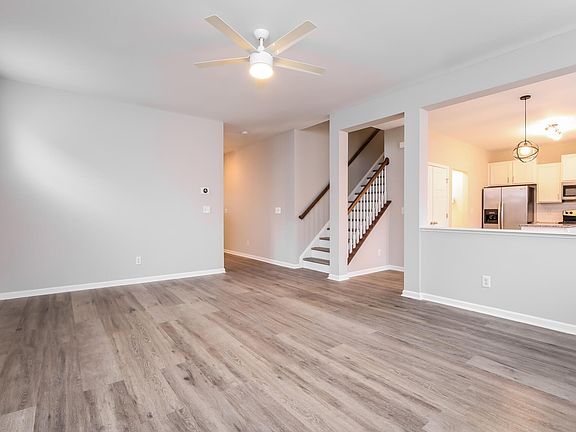 3rd image of 1011 Finley Point Pl