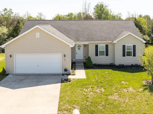 93 Invasion Ct, Bunker Hill, WV 25413