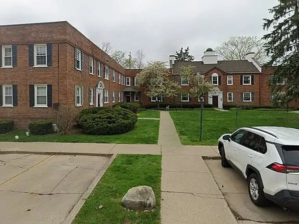 605 Glenmoor Rd APT 2A, East Lansing, MI 48823