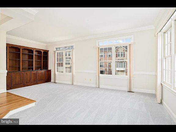 5th image of 3909 Barcroft Mews Ct