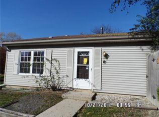 6L Fernwood Dr, Bolingbrook, IL 60440