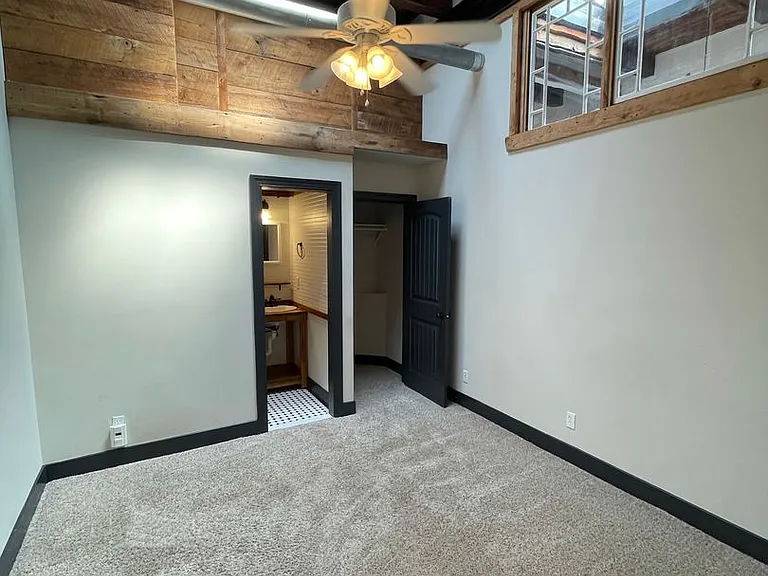 916 Washington Blvd — Photo 25