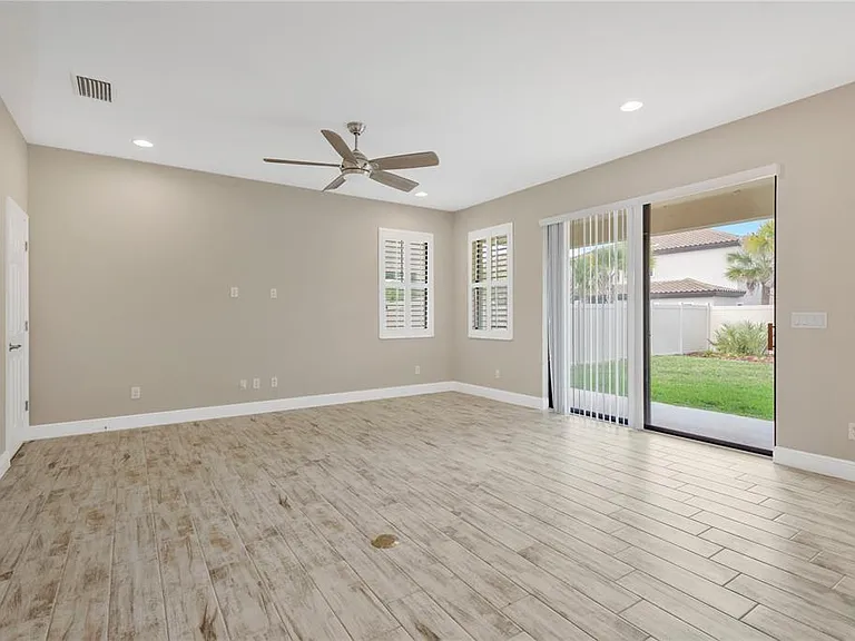 3934 Maurice Ave — Photo 10
