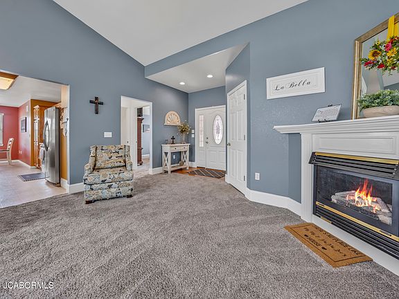 4th image of 11011 Maple Leaf Ln