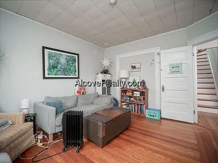 4 bed, 2.5 bath, $4,295 — Photo 3