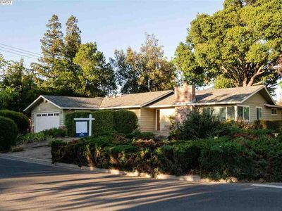 12320 Woodside Dr, Saratoga, CA, 95070