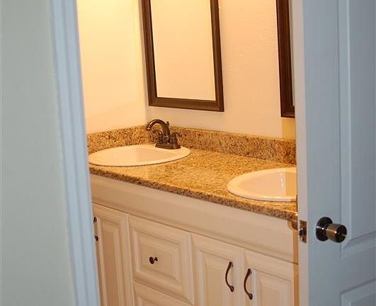 3rd image of 5034 Doretta Ct
