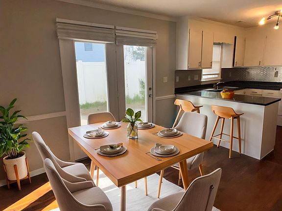 5th image of 3806 Sterling Pointe Drive #D3