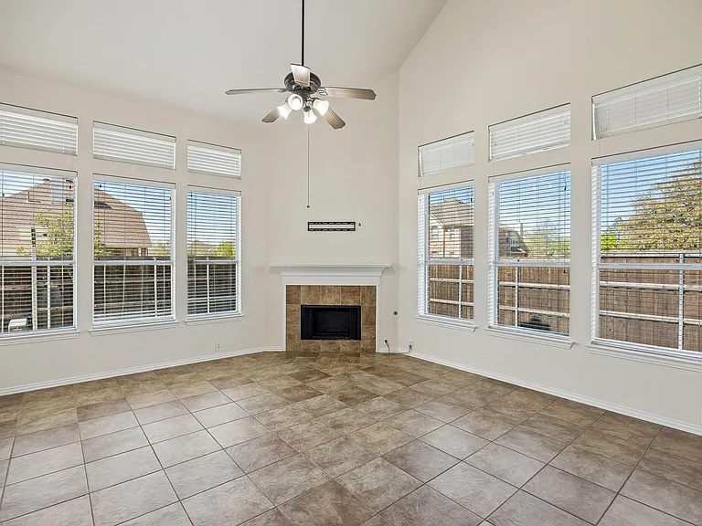 5193 Rolling Hills Dr — Photo 21