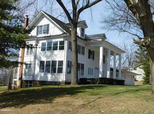 617 S Clay St, Mount Carroll, IL 61053