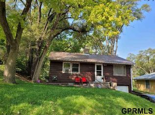 3936 N 40th St, Omaha, NE 68111