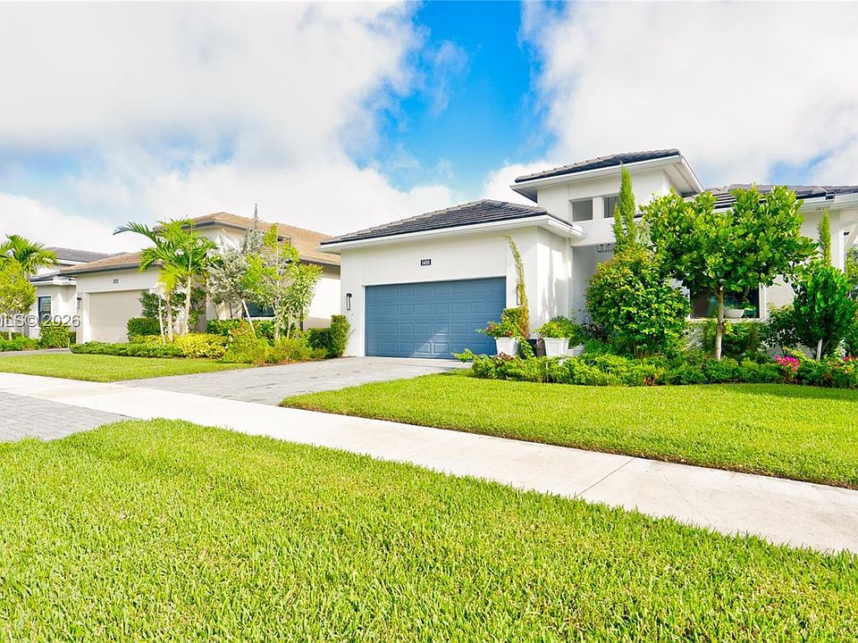1st image of 5450 Saint Armands Way