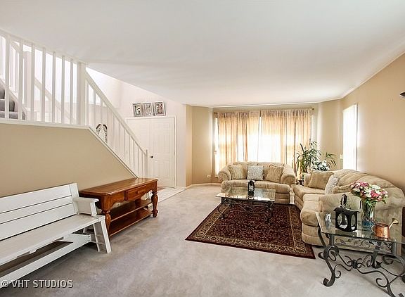3rd image of 2822 Whispering Oaks Dr