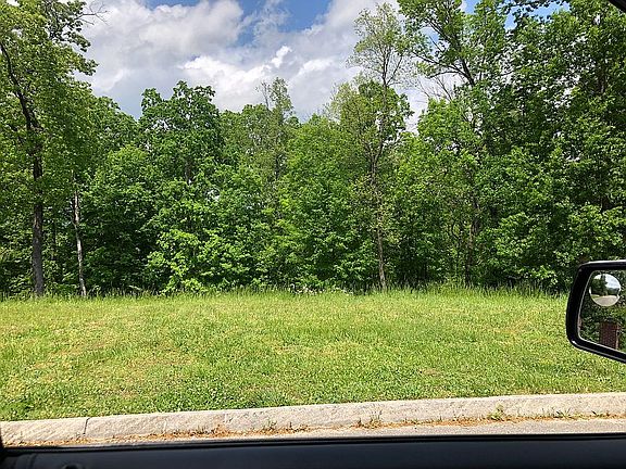 4th image of 132 Forest Cove Ct
