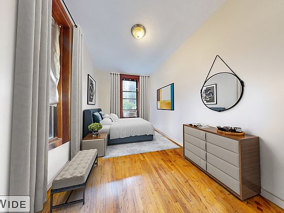 2nd image of 66 W 106th St