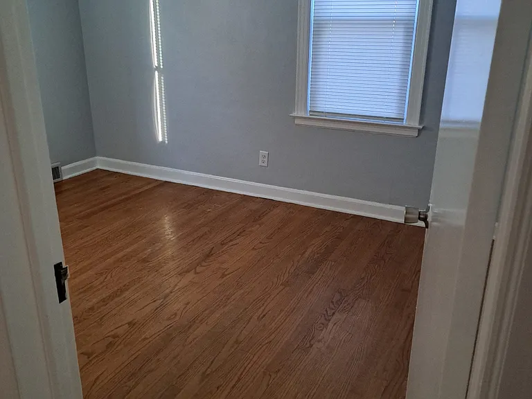 7613 Monroe Ave — Photo 11