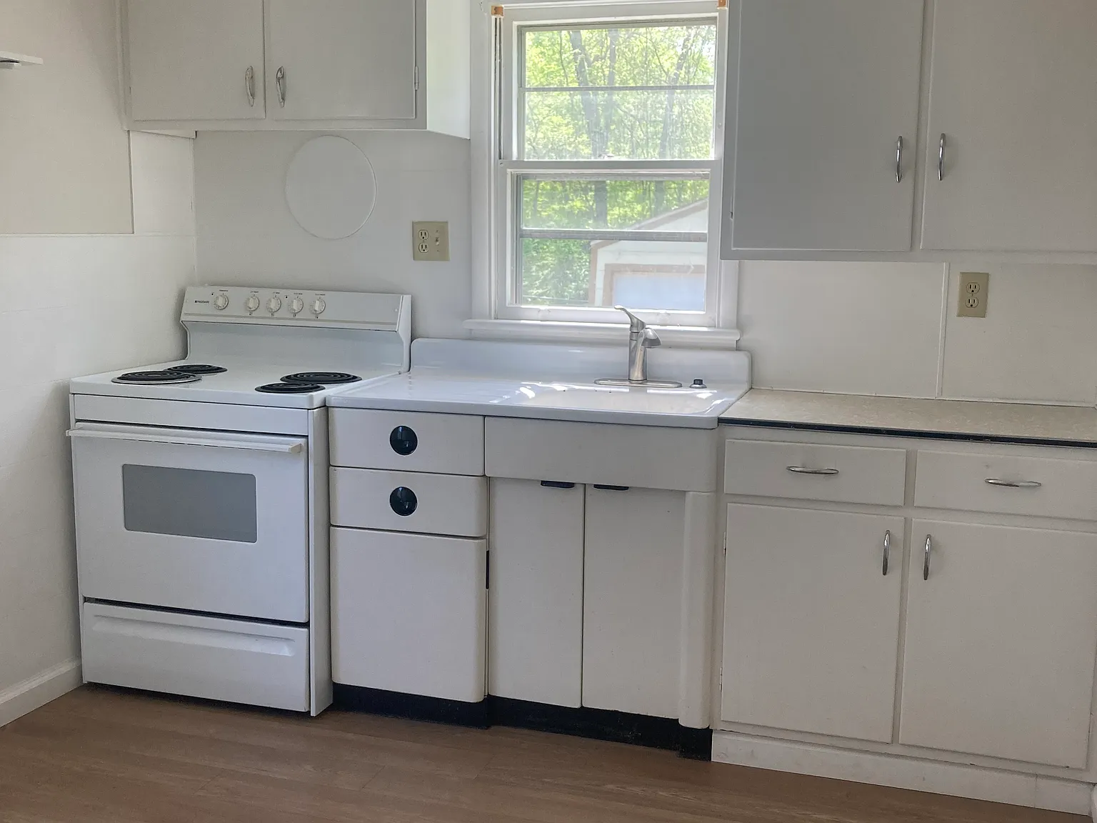 1 bed, $1,050 — Photo 1