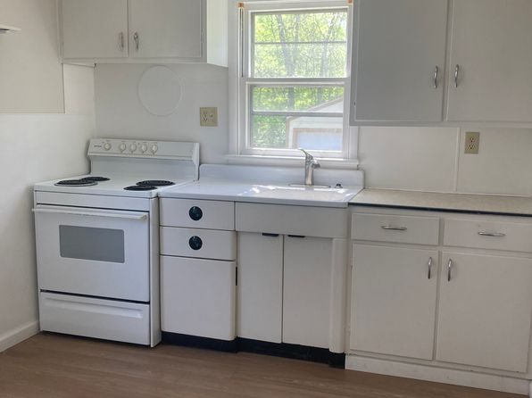 207 Bacon St APT 1