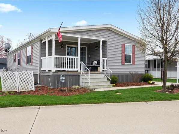 351 Pin Oak Cir, Elyria, OH 44035