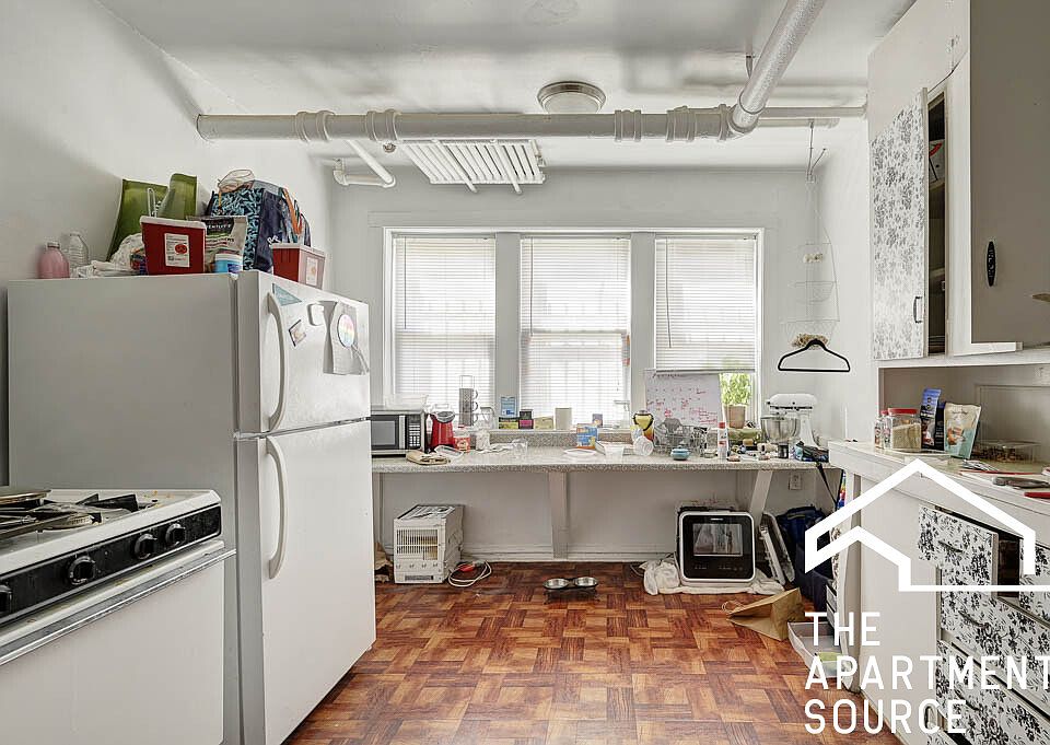 1st image of 1100 N Hoyne Ave #G