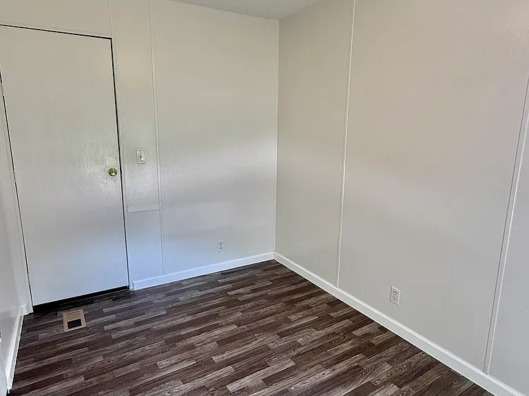 521 E Veterans Memorial Blvd #327 — Photo 15