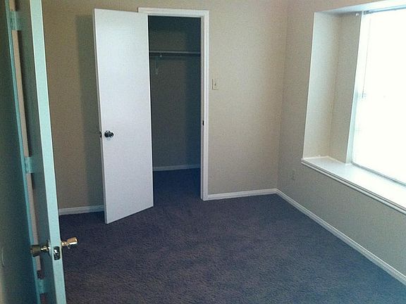 5th image of 4730 Hawthorne St