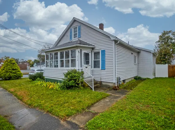 314 Carew St, Chicopee, MA 01020