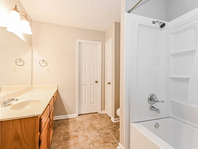 6205 Liberty Estates Dr — Photo 11