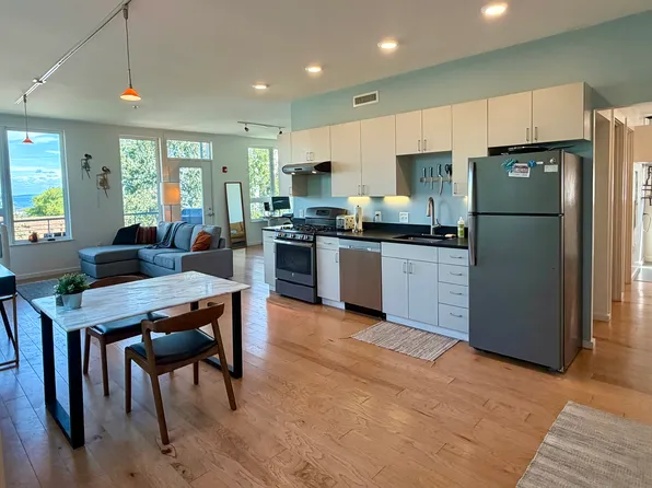 33 Lafayette St APT 4, Portland, ME 04101