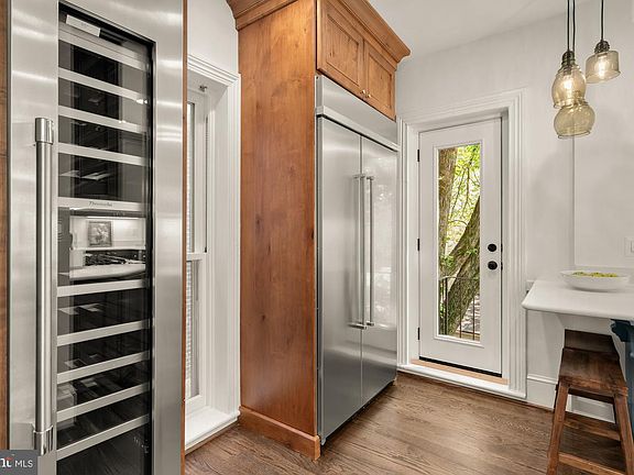 5th image of 1601 16th St NW APT 2