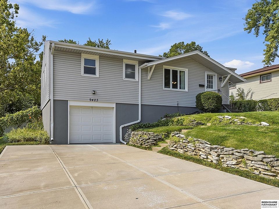 1st image of 9423 Fowler Ave