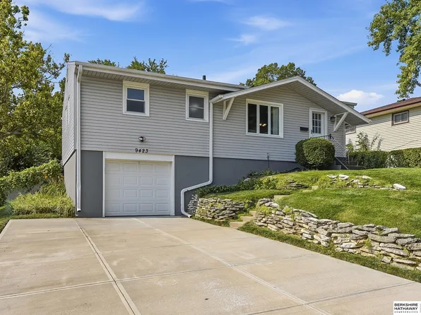 9423 Fowler Ave, Omaha, NE 68134