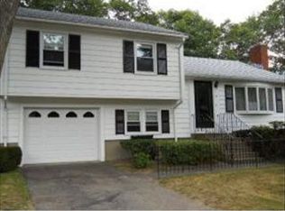 12 Whispering Hill Rd, Woburn, MA 01801