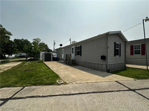 41 Flamingo Ave, Amherst, OH 44001
