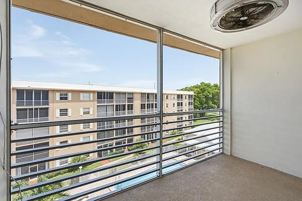 308 Golfview Rd #Penthouse 03 — Photo 10