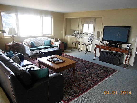 3rd image of 25567 W Park St