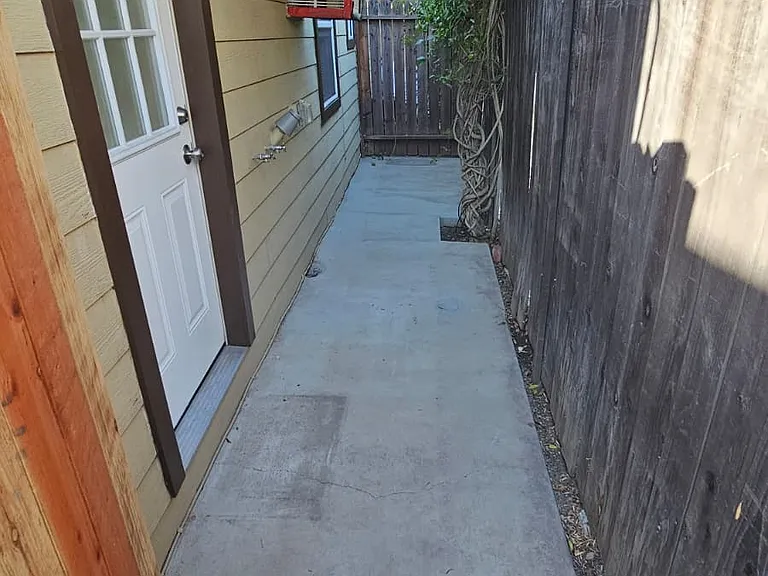 812 Cedar St #102 — Photo 25