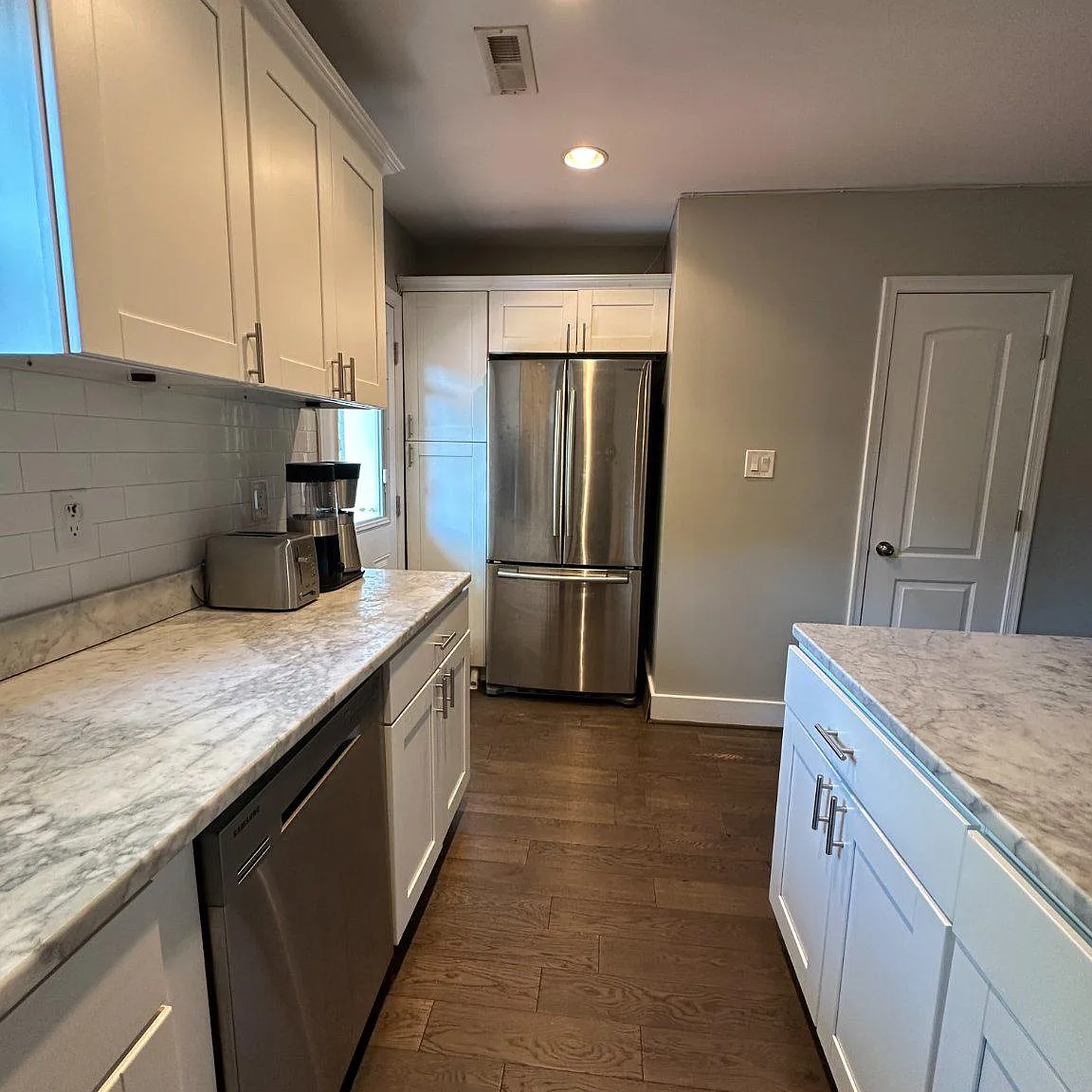 2 bed, 2.5 bath, 1080 sqft, $3,400 — Photo 4