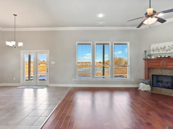 39090 Candlewood Ave, Gonzales, LA 70737